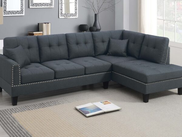 2 pc sectional with accent pillows